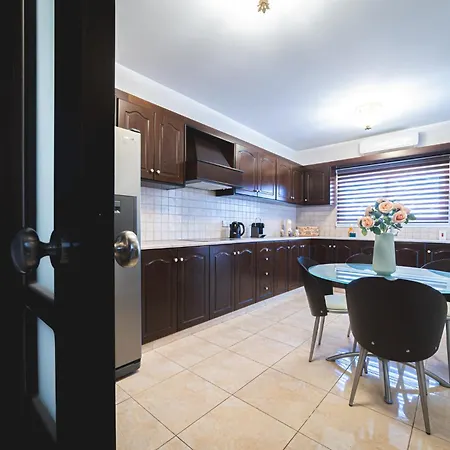 Elite Seaside Apartament *